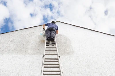 Peinture extérieure aux Mesnuls — façades et ravalement